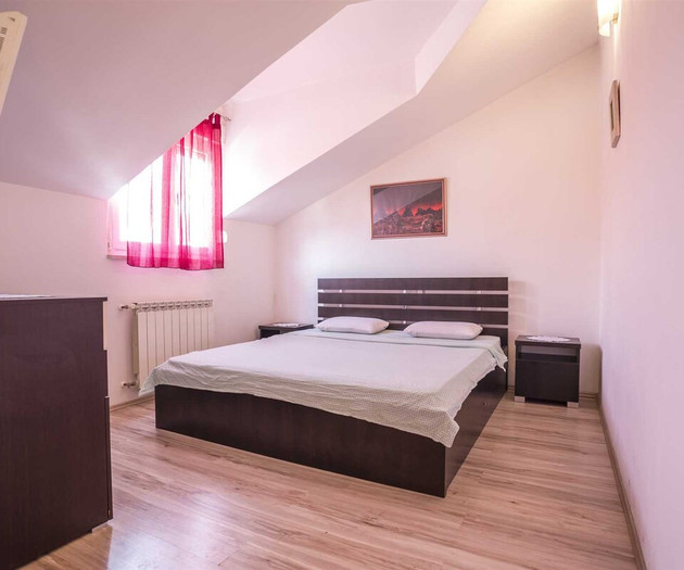 Luxury apartment close to Znjan beach w. sea view