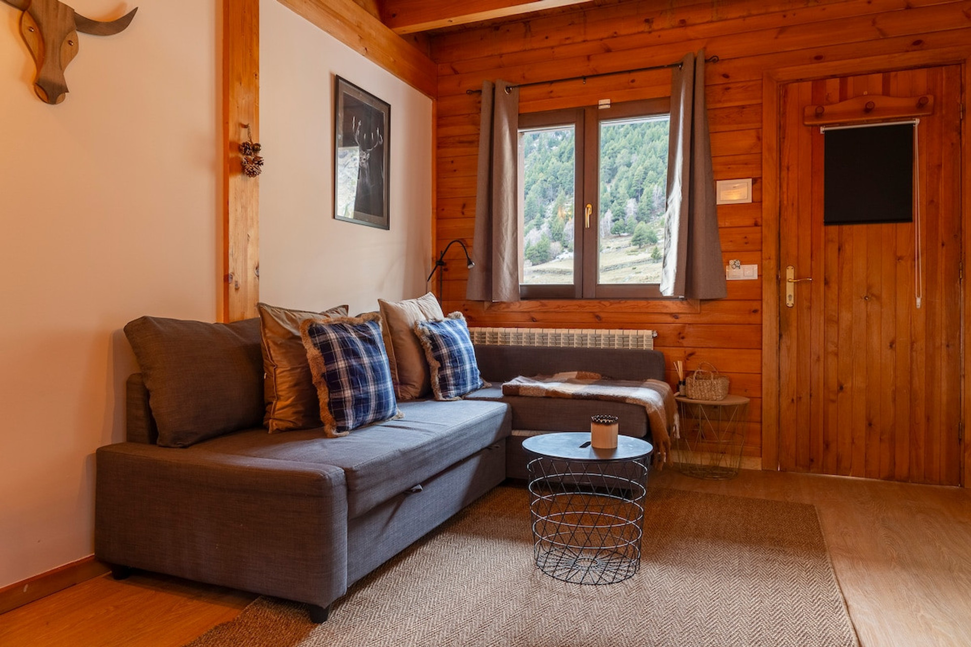 "(..) Very cozy, clean, comfortable with very good temperature. They were very attentive to us at all times helping us on our arrival. 10/10 :)" - Jorge ★★★★★