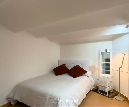 Room in 2-bedroom apartment in Barcelona