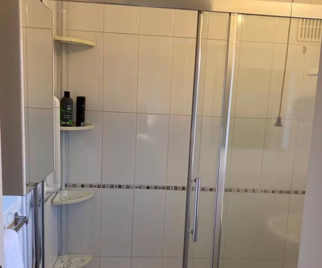 Comfortable 4 Bedroom House in Doncaster