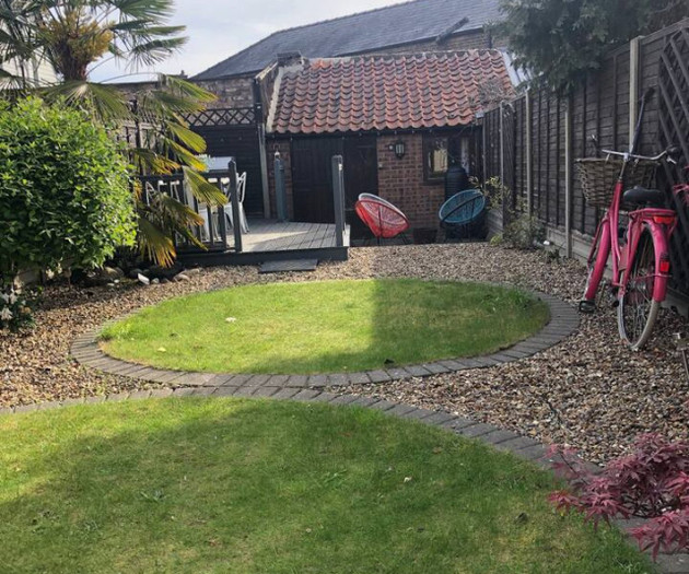 Central Mill Hill Home – Spacious 4BR Free Parking