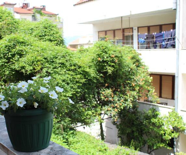 Residential apartment with private terrace