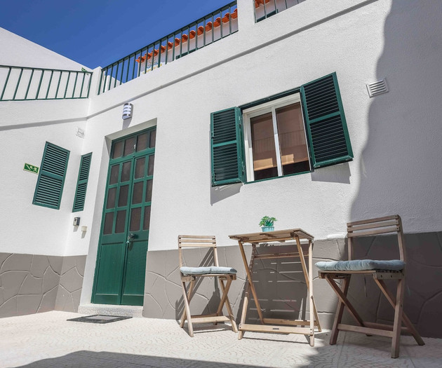 Sandy Beach Apartment 1