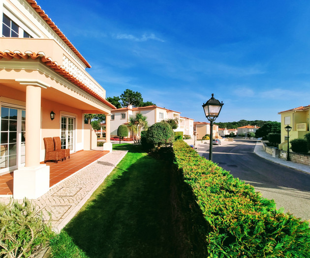 3-bedroom apartment with pool in a 5* resort