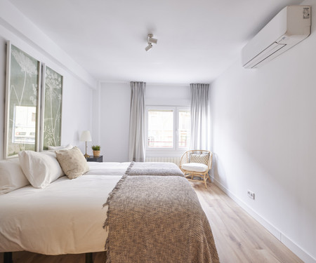 Cascorro square, spacious comfortable apartment