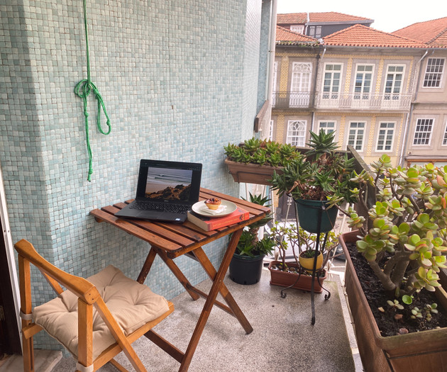 sunny retro coliving - Indigo Bedroom