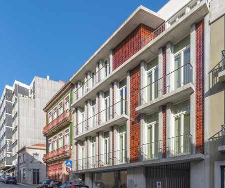 Luxurious Elegant Flat w/ Balcony