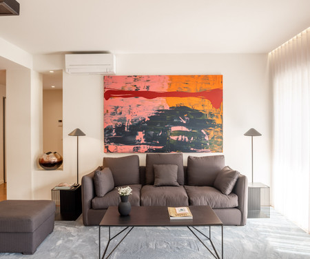 Sophisticated 2-bedroom flat, Aven Novas 4C