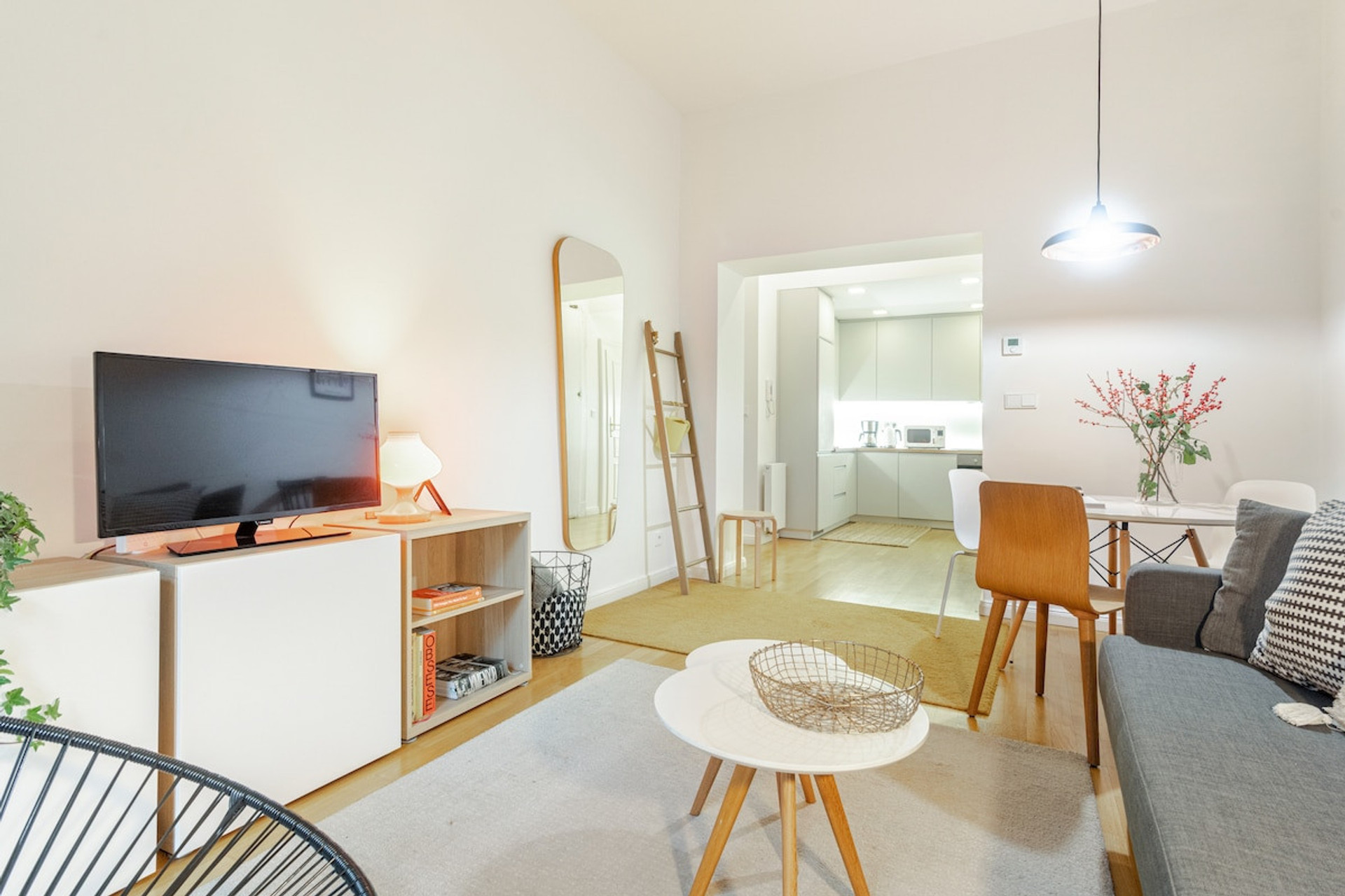 Living room image 1