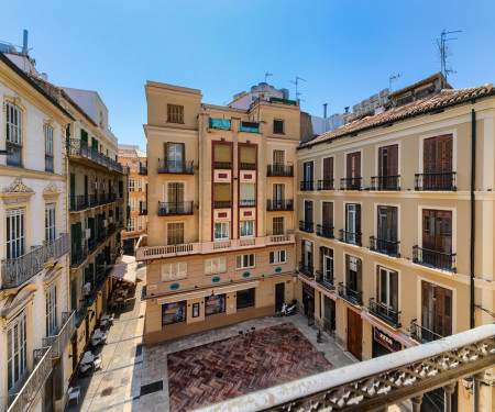 Holidays2Malaga Lazcano in old town with High WIFI