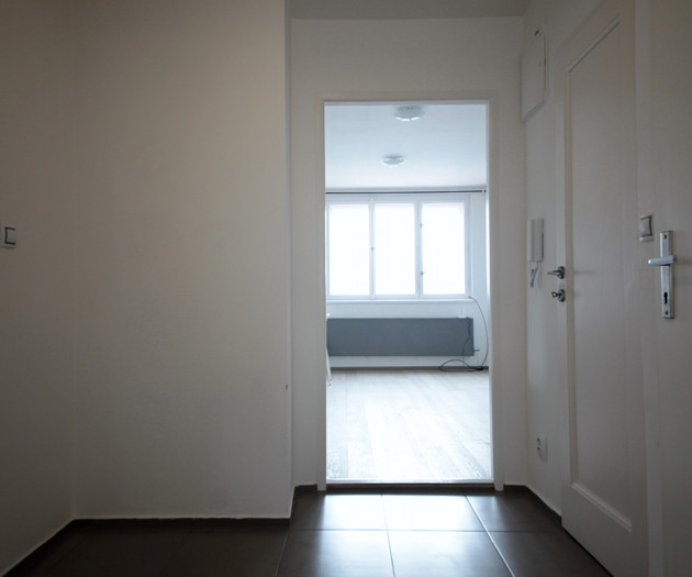 6 -Attic apartment in a villa w. garden, Vinohrady