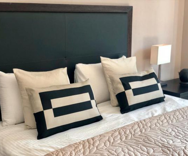 Fully Furnished Upgraded Casablanca Unit
