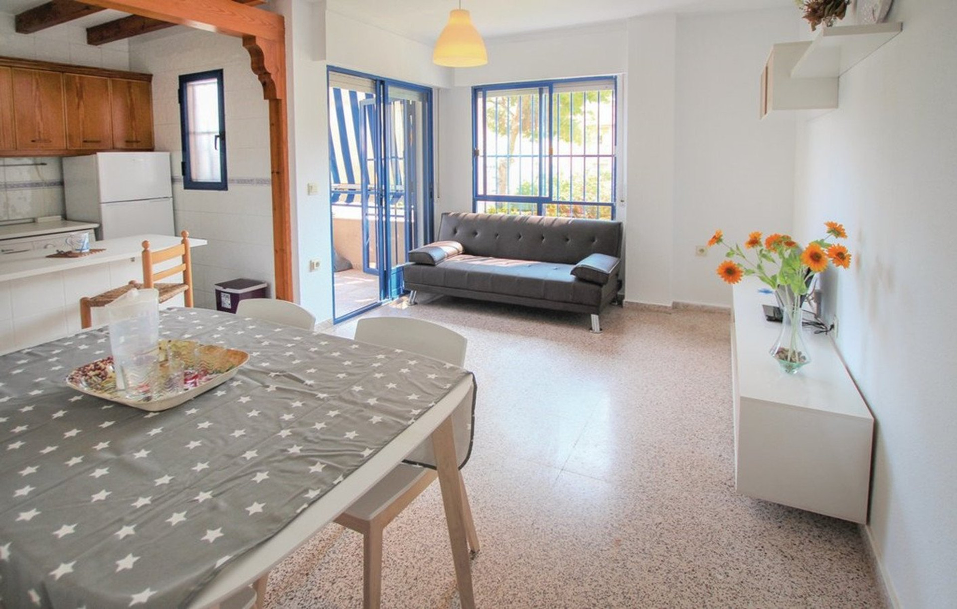 Living room with dining table