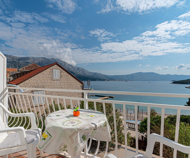 S1 studio next to the beach, with the sea view