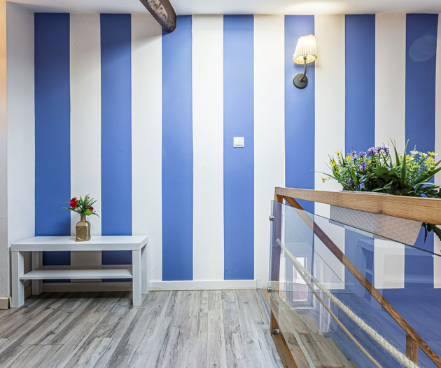Loft striped wall and console