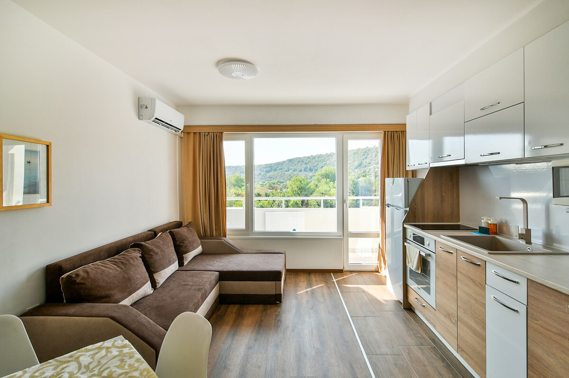 Living room image 2