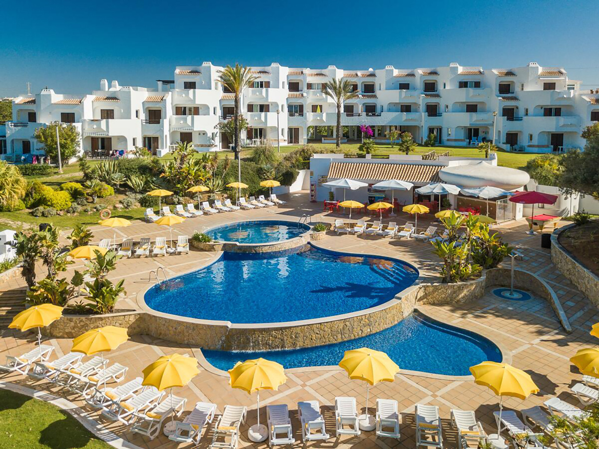 Outdoor space - Pool
