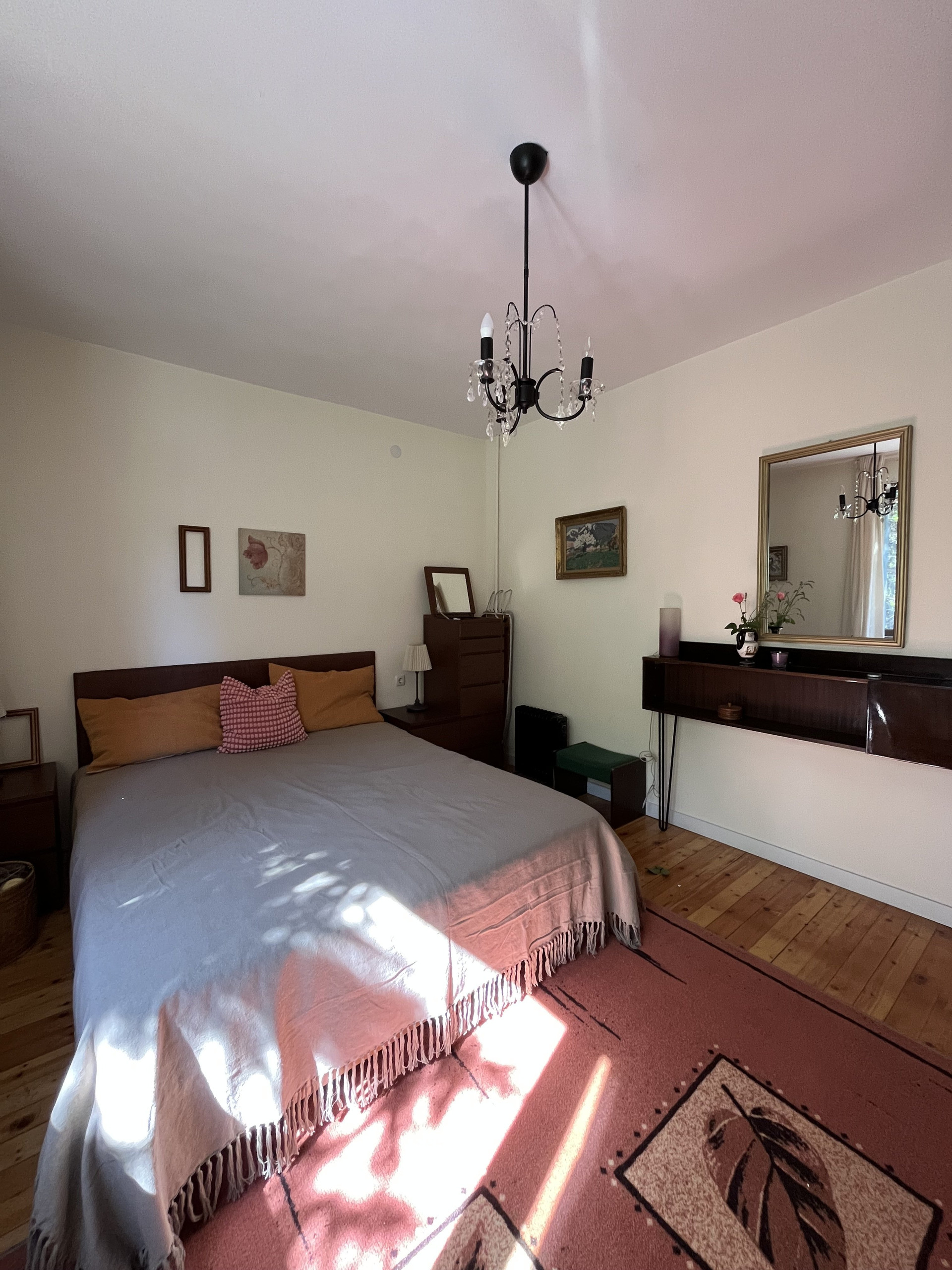 Bright bedroom 