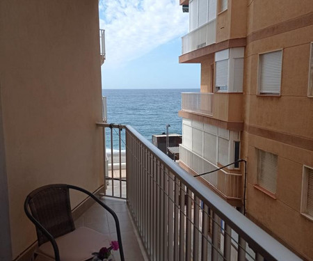 Apartamento con terraza vista al mar