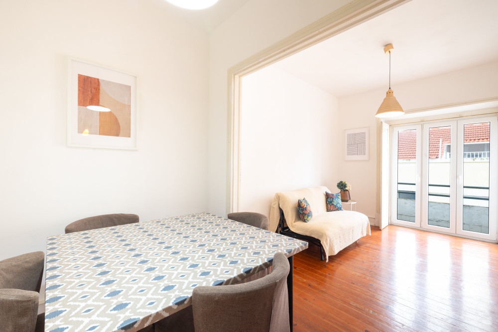Bright 1 bedroom in central Lisbon preview