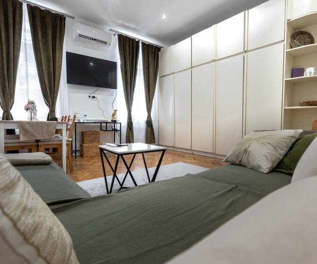 Eco-Parisian Chic 50m² Oasis |1Gbps| District VII