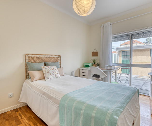 Quarto em Moradia T3