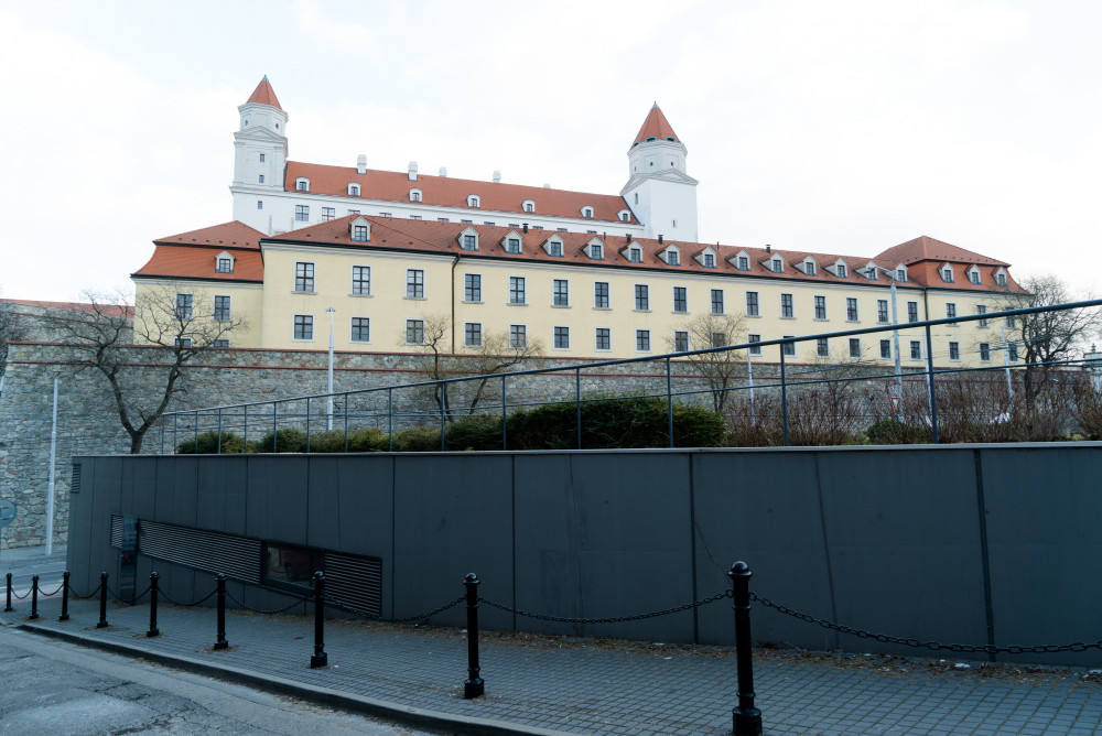 Prime location studio next to castle preview