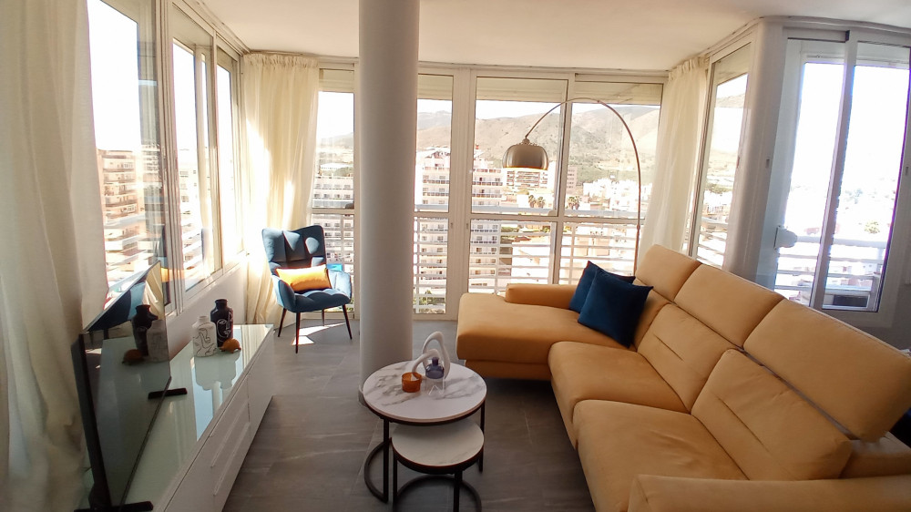 Bright 2 bedroom flat in the centre of Torremolino preview