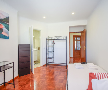 3 bedroom apartment with suite in Cascais