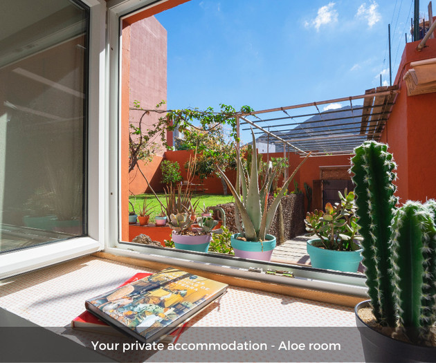 Tenerife coliving in historical house - Aloe room