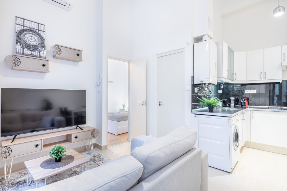 Peaceful Haven in the City Center preview