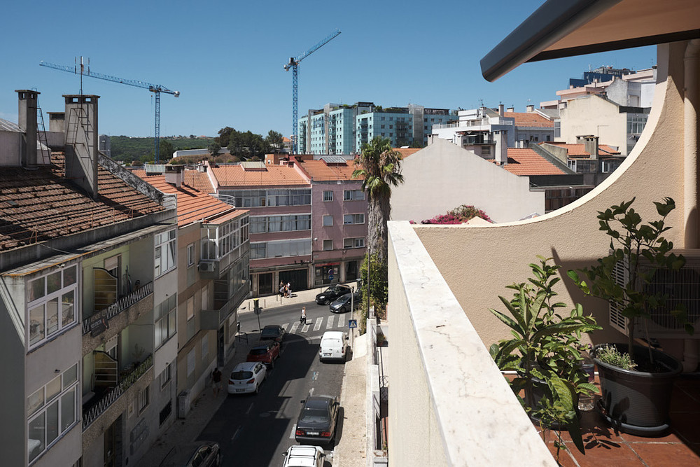 Sunny flat in Lisbon