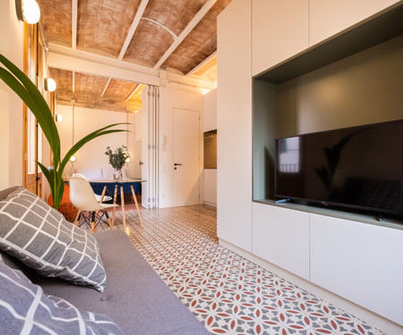 STYLISH STUDIO IN THE HEART OF BARCELONETA