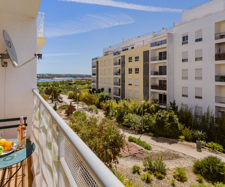 Bright & Lovesome Apartment W/ Balcony in Portimão