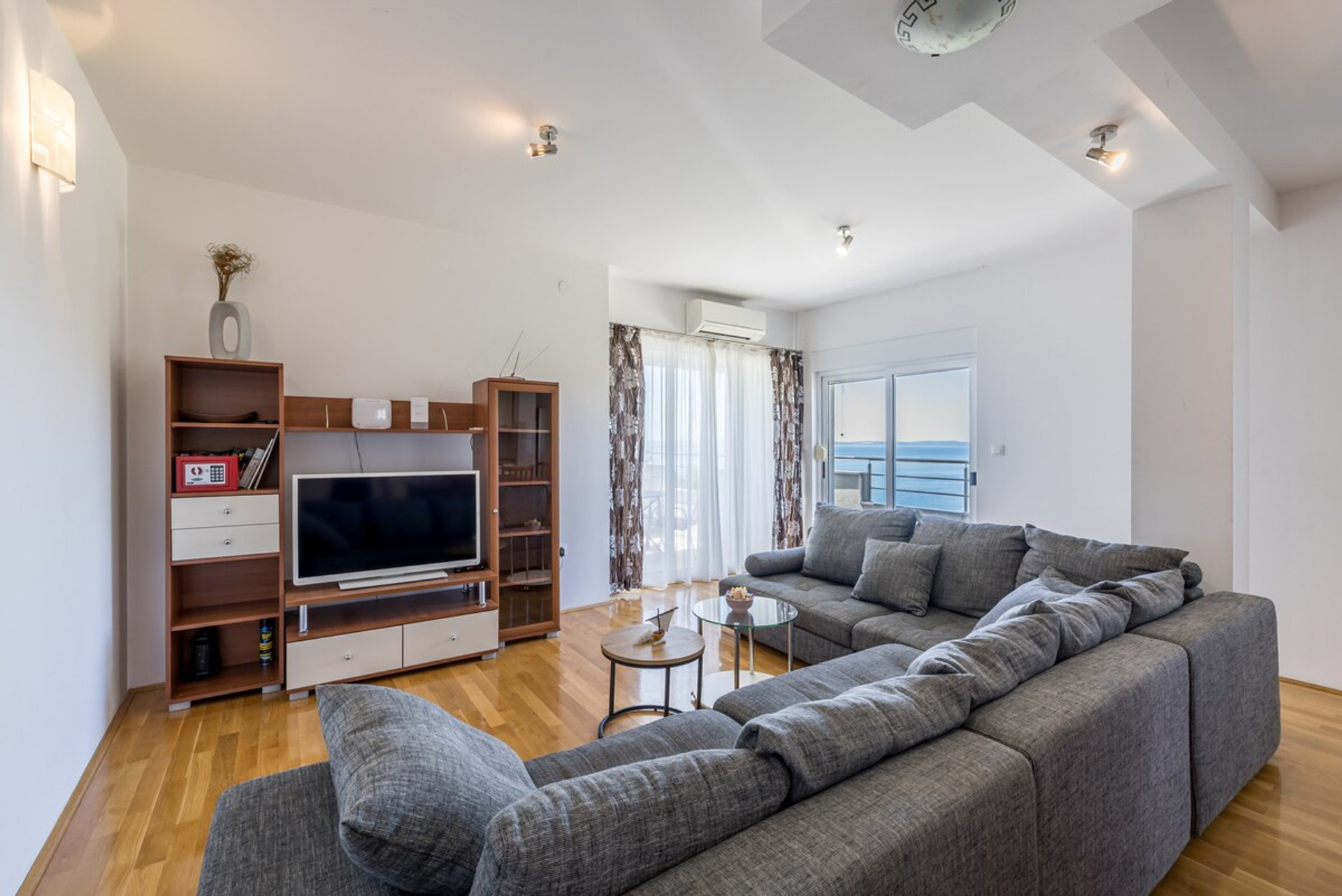 Spacious living room with terrace access