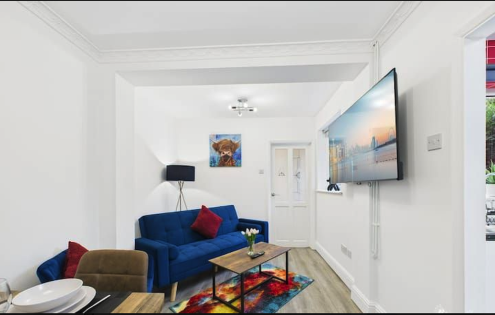 Ireton Park | 4-bed House with 2 Baths & Parking preview