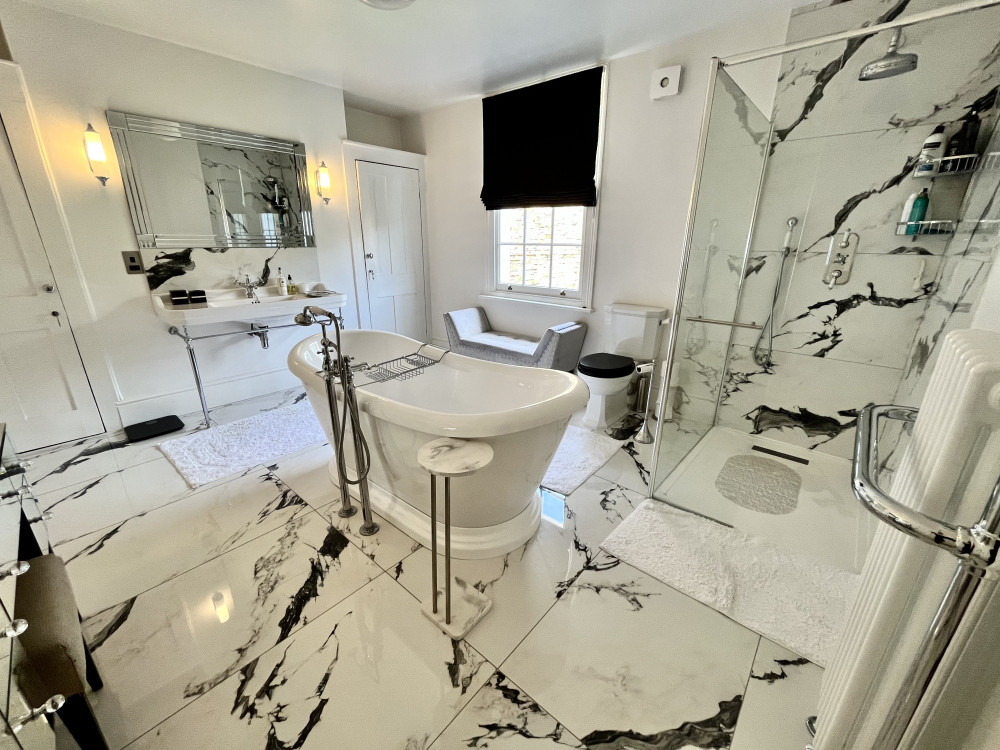Large 5 bedroom Luxury House with Garden in London