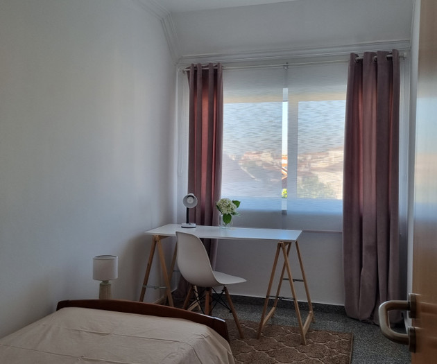 Cozy single bedroom next to Montijo Bus Station