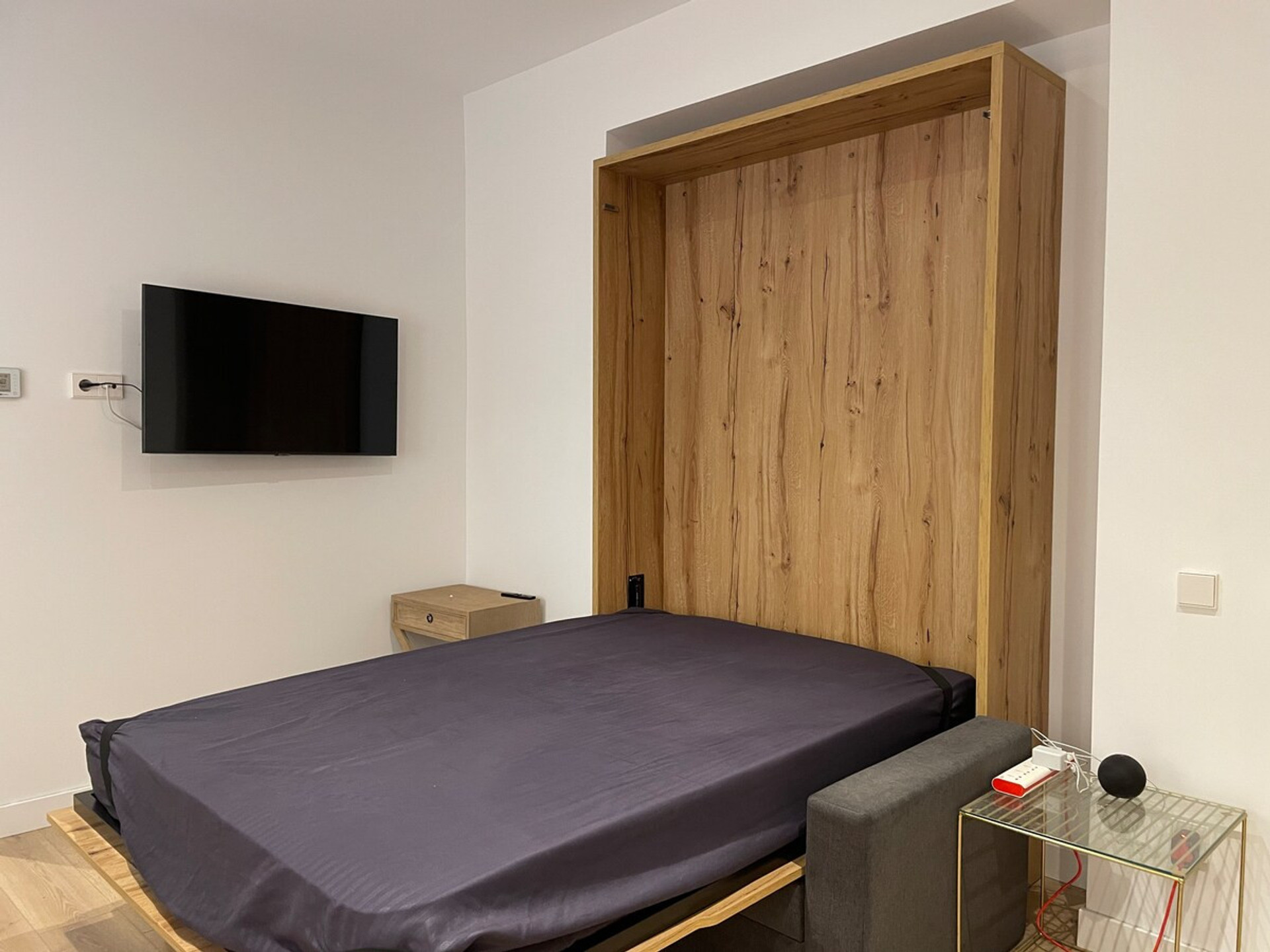 Bedroom area image 1