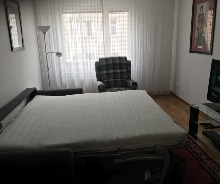 First Class Apartment Katherina near Metro