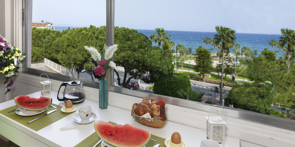 Beachfront Bliss • 1BR Cozy Getaway Akti Olympion preview