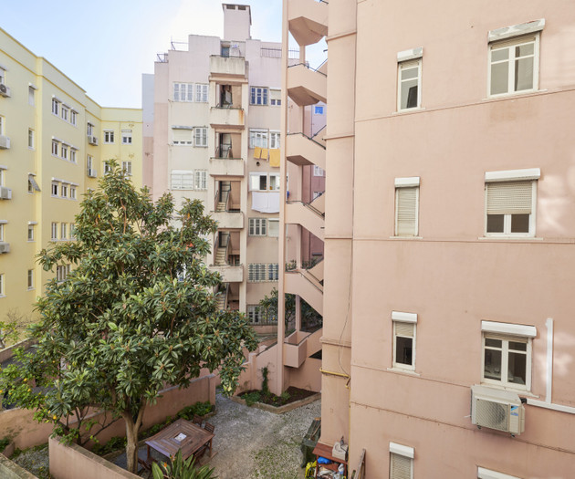 MP7# | Q7 - Room with Private Bathroom