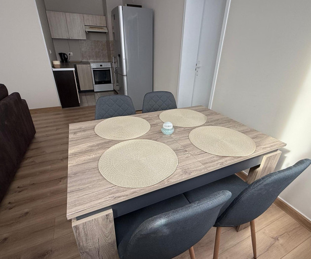 Bright 1BR Apartment with 600 Mbps Fiber & A/C | 2