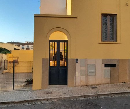 Apartment with patio in the center of Faro