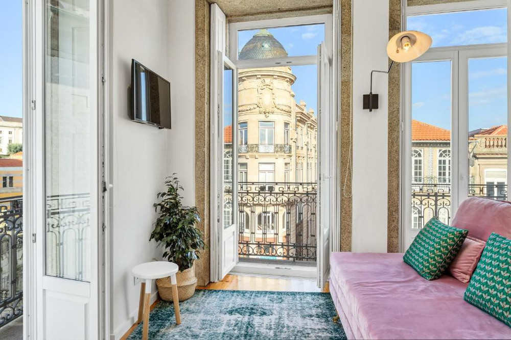 Upscale Stunning Flat w/ Balcony | Clérigos preview