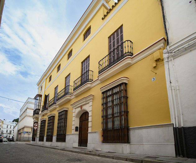 Renovated Palace by the beach in Cadiz