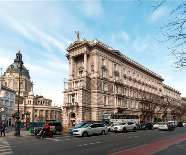 Champs-Élysées in Budapest