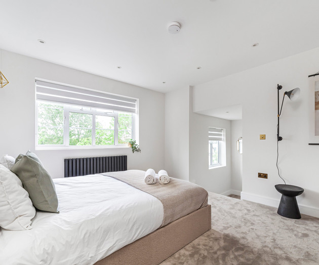 Lux 2BR Penthouse w/ Free Parking Terrace, Wembley