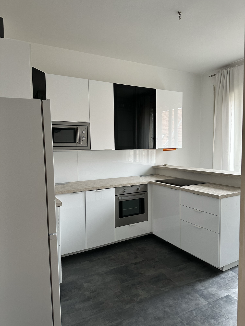 City center, sunny flat, public transport, parks preview