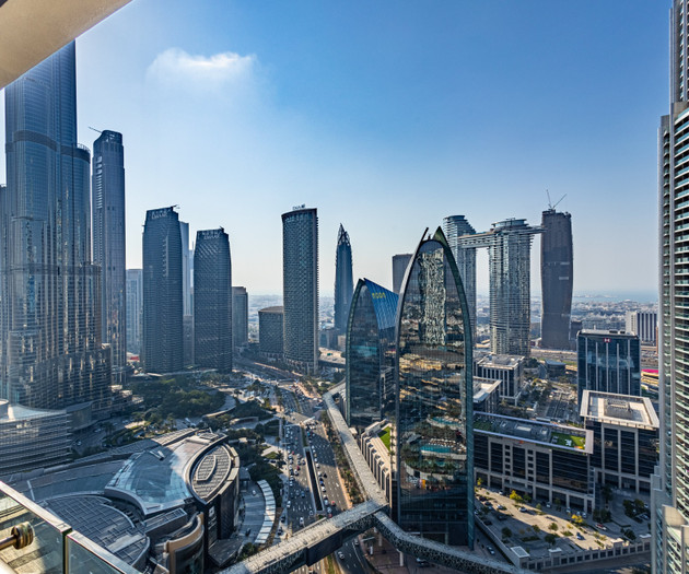 Luxury Living Apartment With City Views